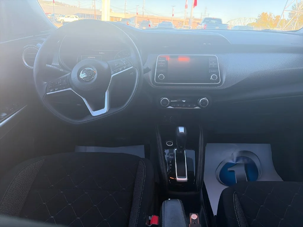 Used 2020 Silver Nissan SV image 16