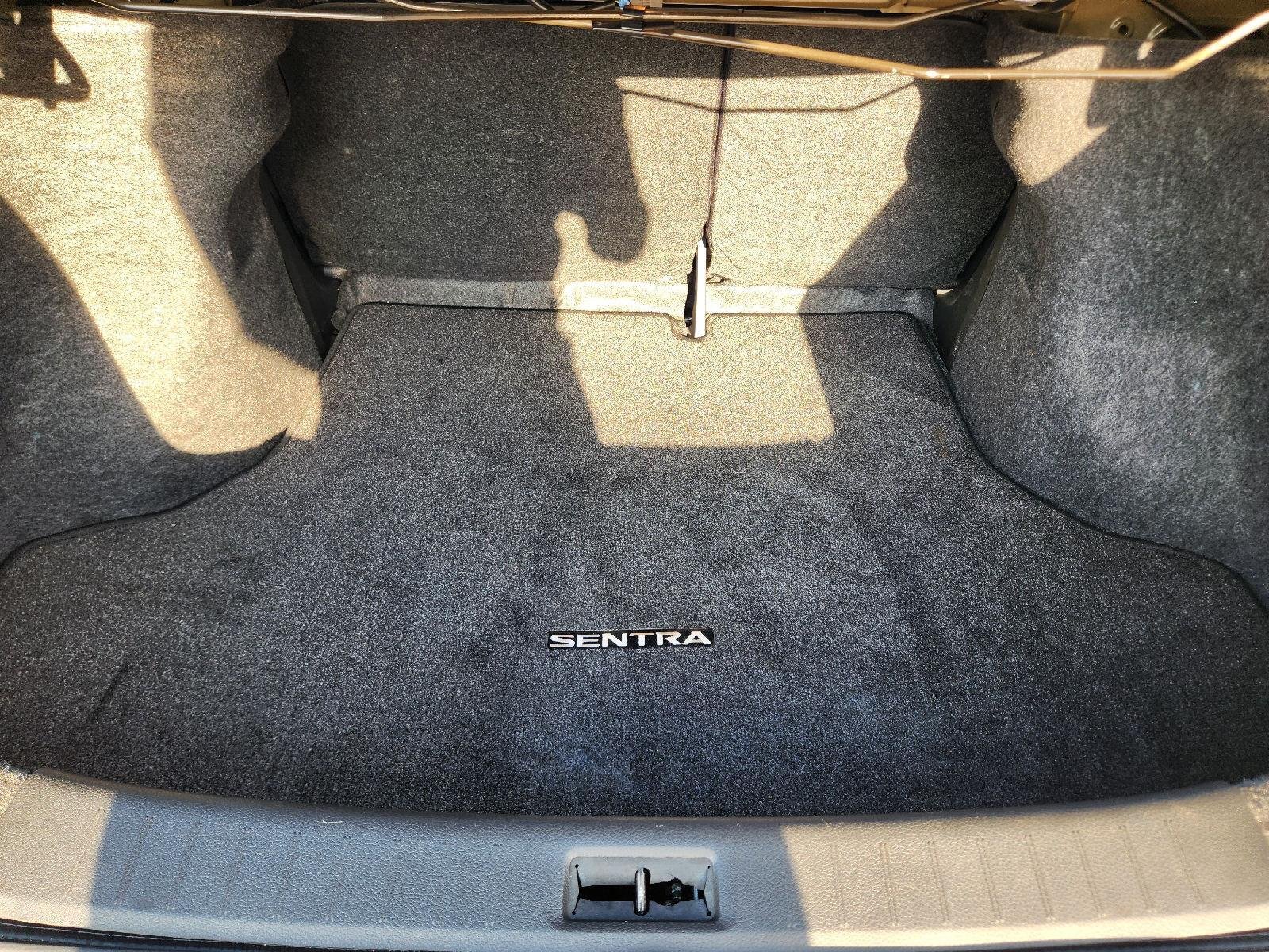 Used 2016 Super Black Nissan SV image 32