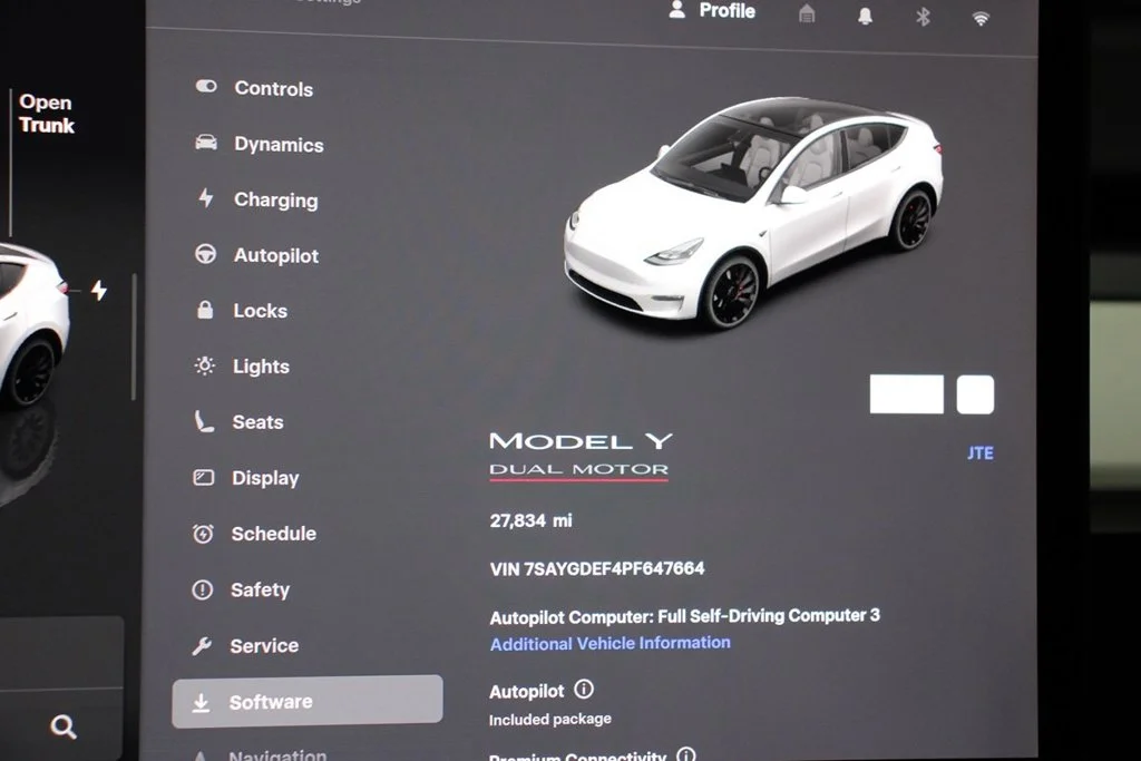 Used 2023 Pearl White Multi-Coat Tesla Performance image 20
