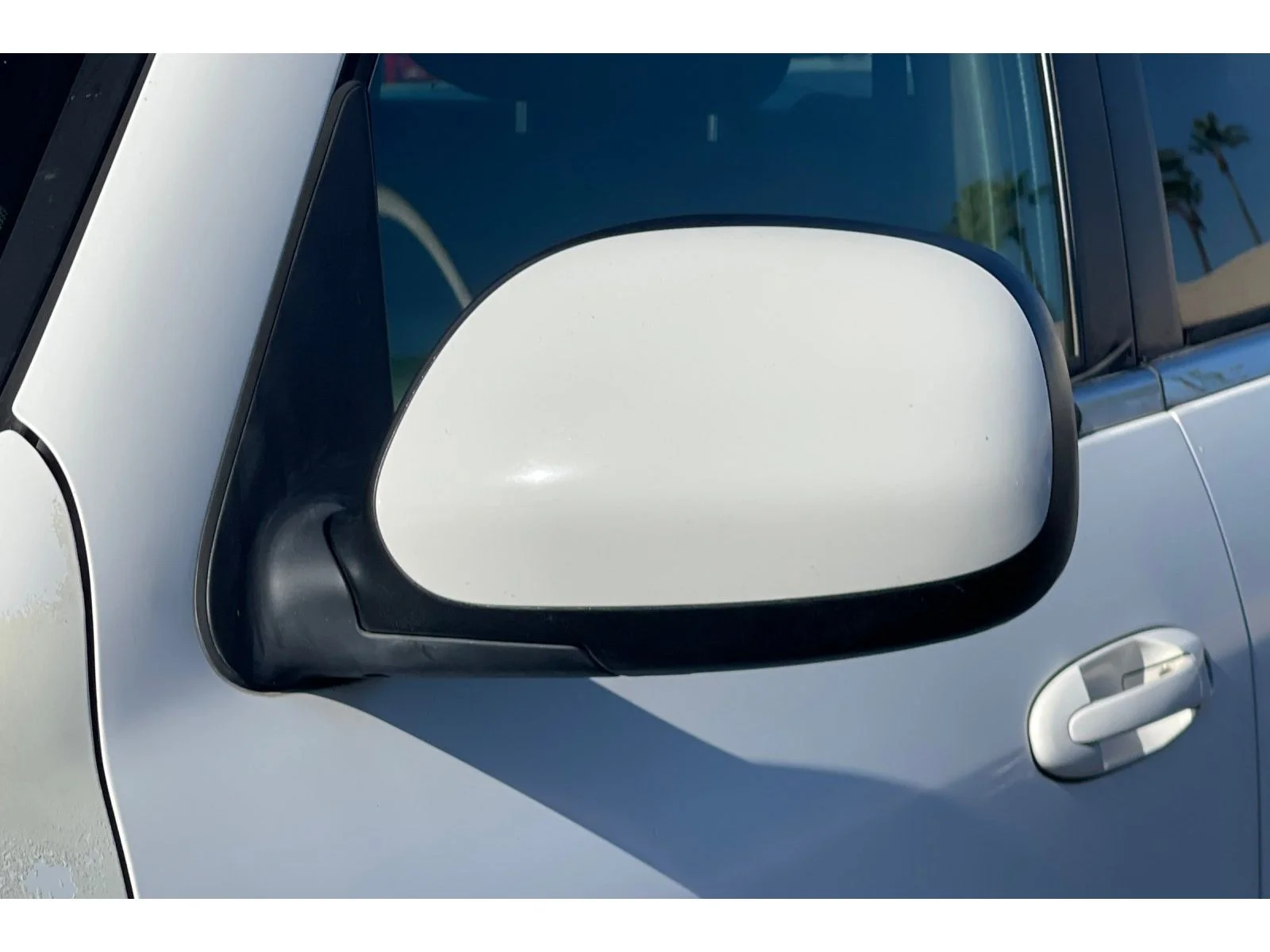 Used 2004 Natural White Toyota Ltd image 19