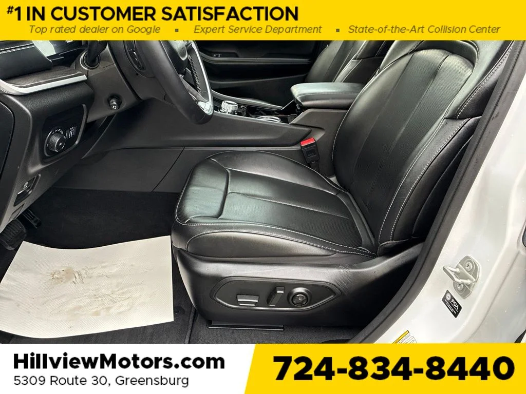 Used 2023 Bright White Clearcoat Jeep Limited image 29