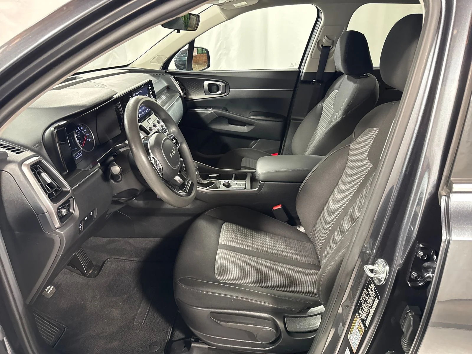 2022 Kia Sorento LX - Photo 3