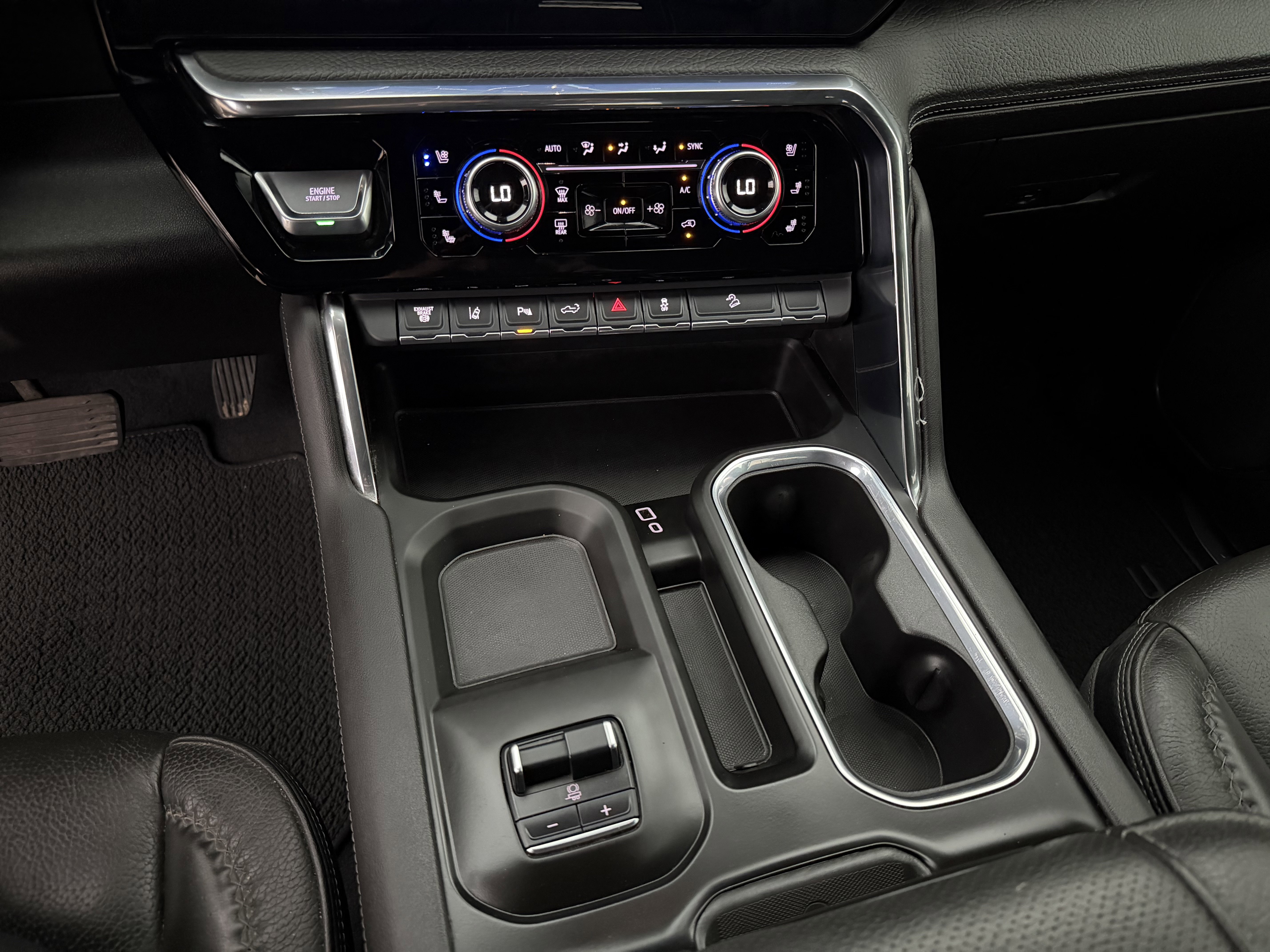 Used 2025 Onyx Black GMC Denali image 23