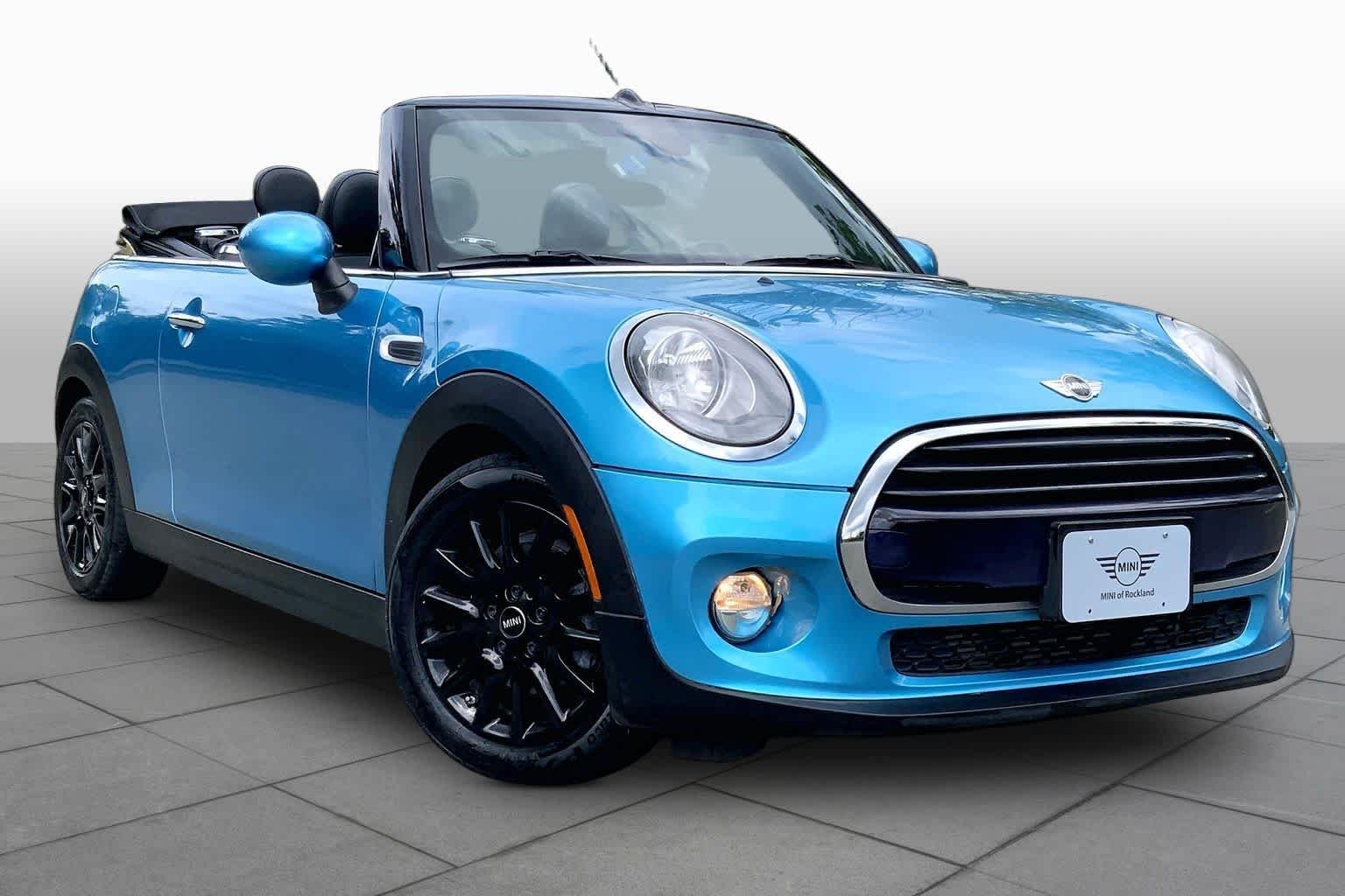 Used 2016 Electric Blue Metallic MINI  image 2