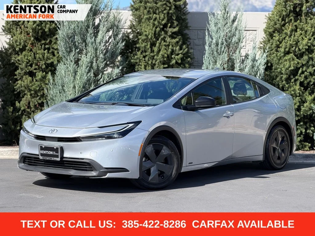 2025 Toyota Prius LE