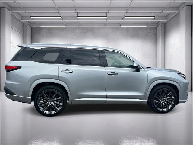 Used 2024 Silver Lexus 350 Luxury image 2