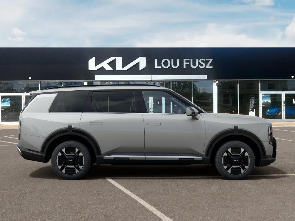 New 2027 Ivory Silver Kia EX image 7