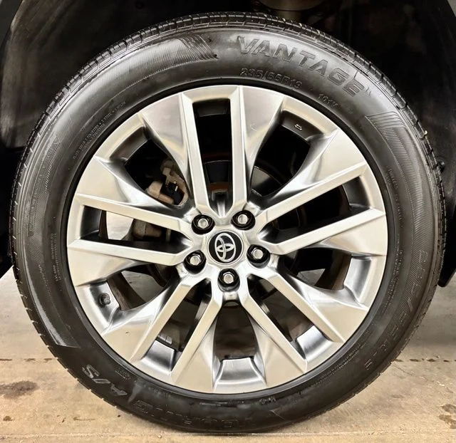 Used 2021 Red Toyota XLE Premium image 8