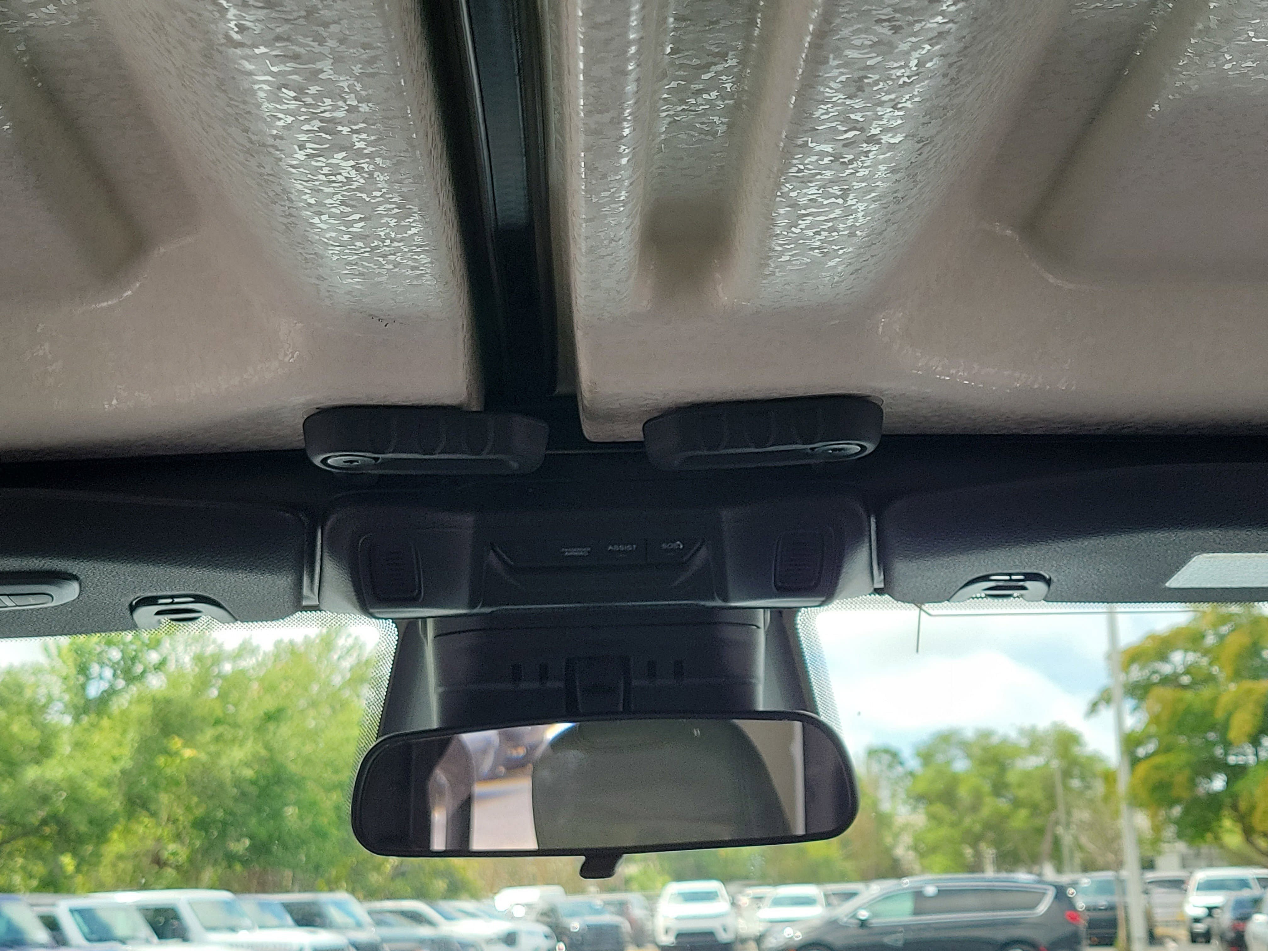 New 2026 Bright White Clear-Coat Exterior Paint Jeep Mojave image 16