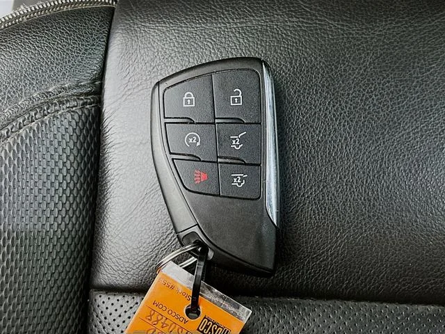 Used 2022 Red Chevrolet RST image 34