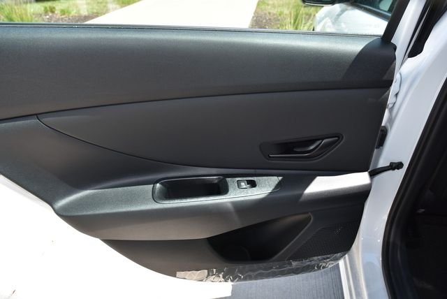 2025 Hyundai Elantra Blue - Photo 21