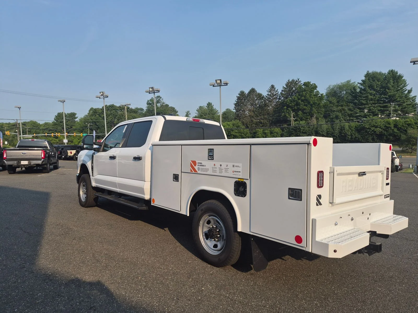 New 2026 Oxford White Ford XL SERVICE BODY image 1