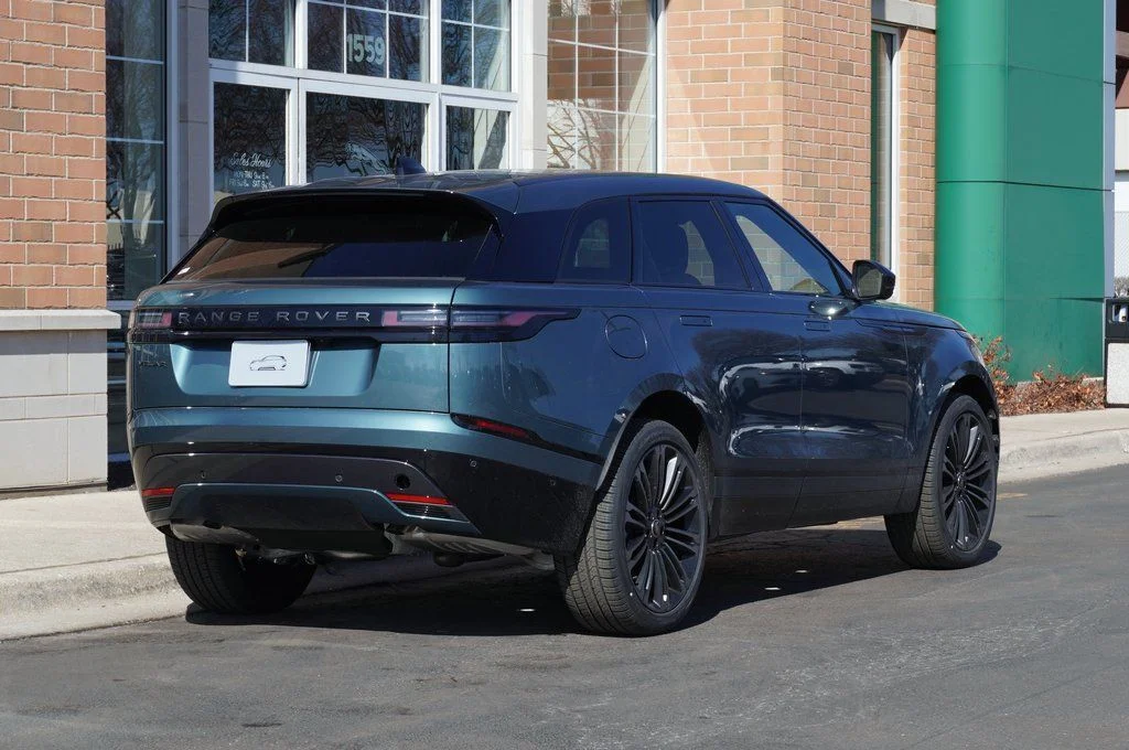 New 2026 Giola Green Land Rover Dynamic SE image 7