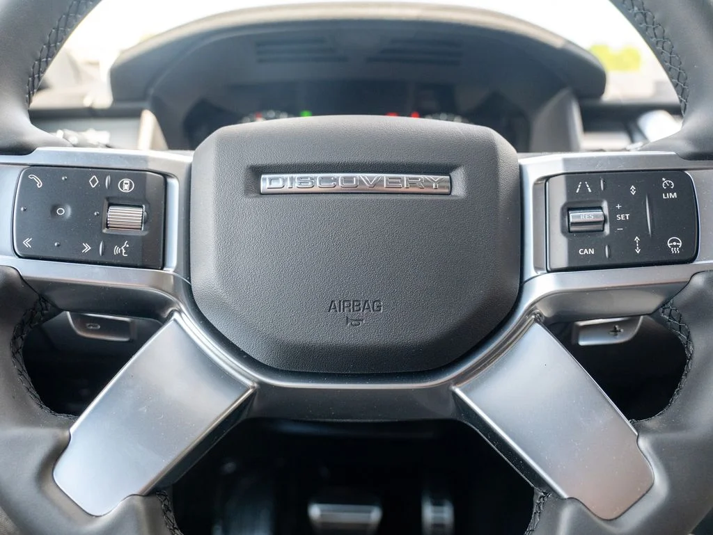 New 2026 Santorini Black Land Rover  image 14