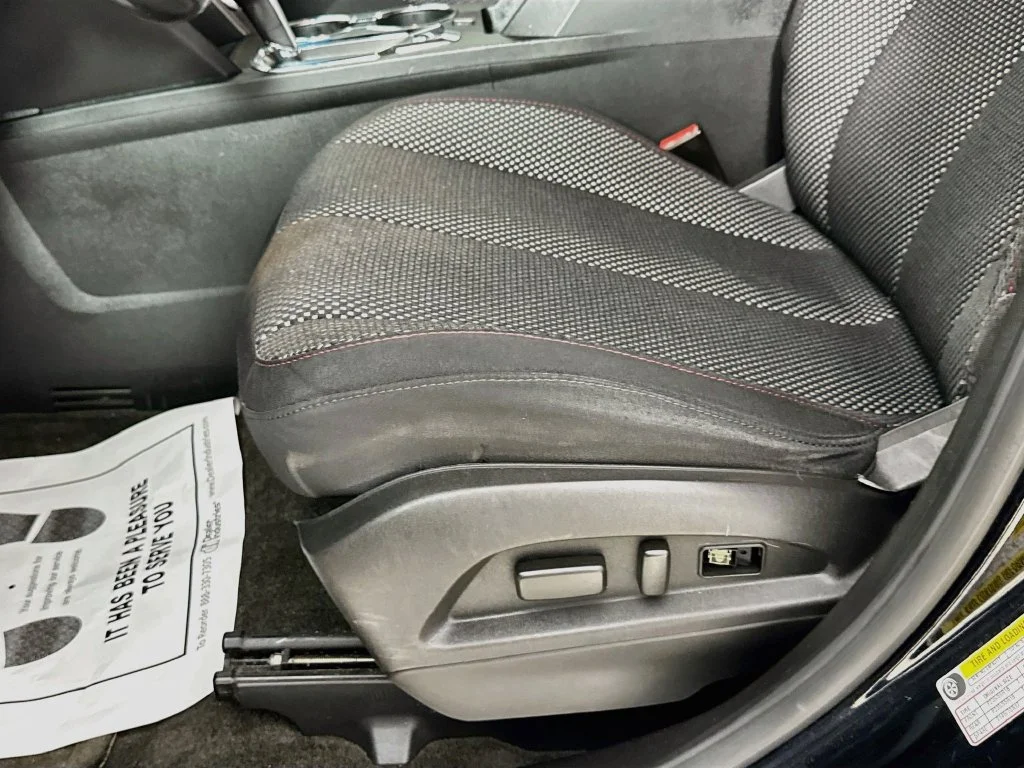Used 2011 Black Chevrolet LT image 21