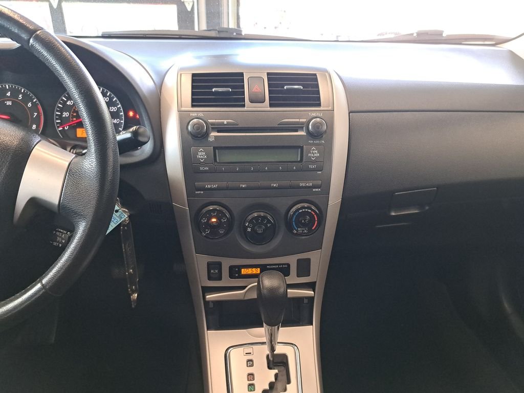 Used 2010 Silver Toyota S image 26