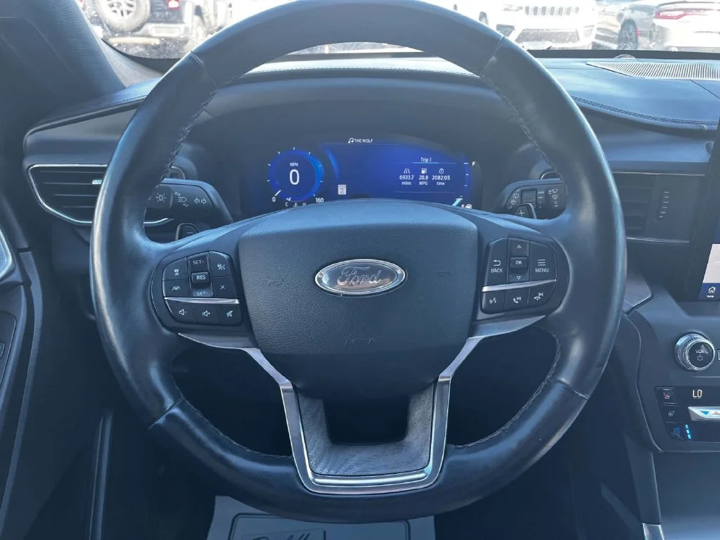 Used 2020 White Ford Platinum image 16