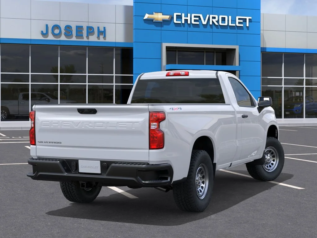 New 2026 Summit White Chevrolet WT image 5