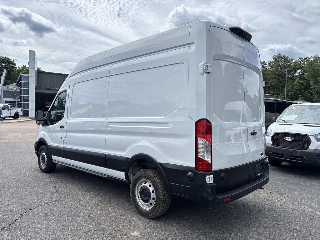 Used 2024 White Ford Base image 5