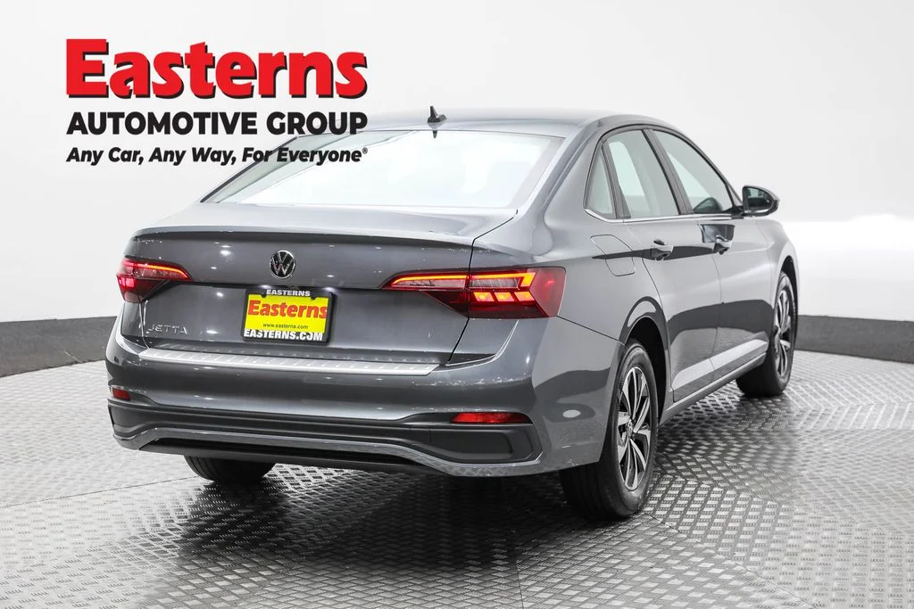Used 2023 Gray Volkswagen 1.5T S image 5