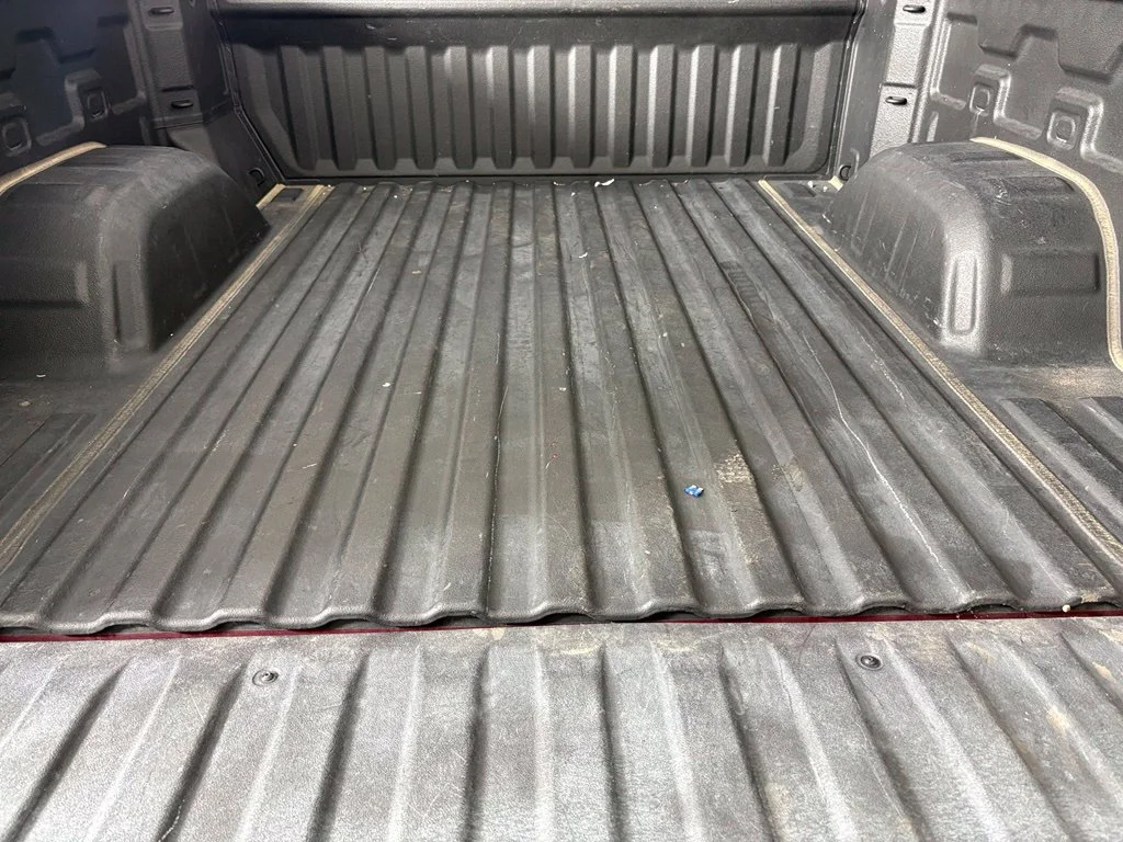 Used 2022 Red Chevrolet LT image 41