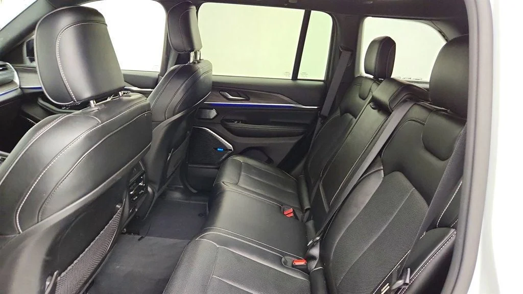 Used 2023 Bright White Clearcoat Jeep Overland 4x4 image 18