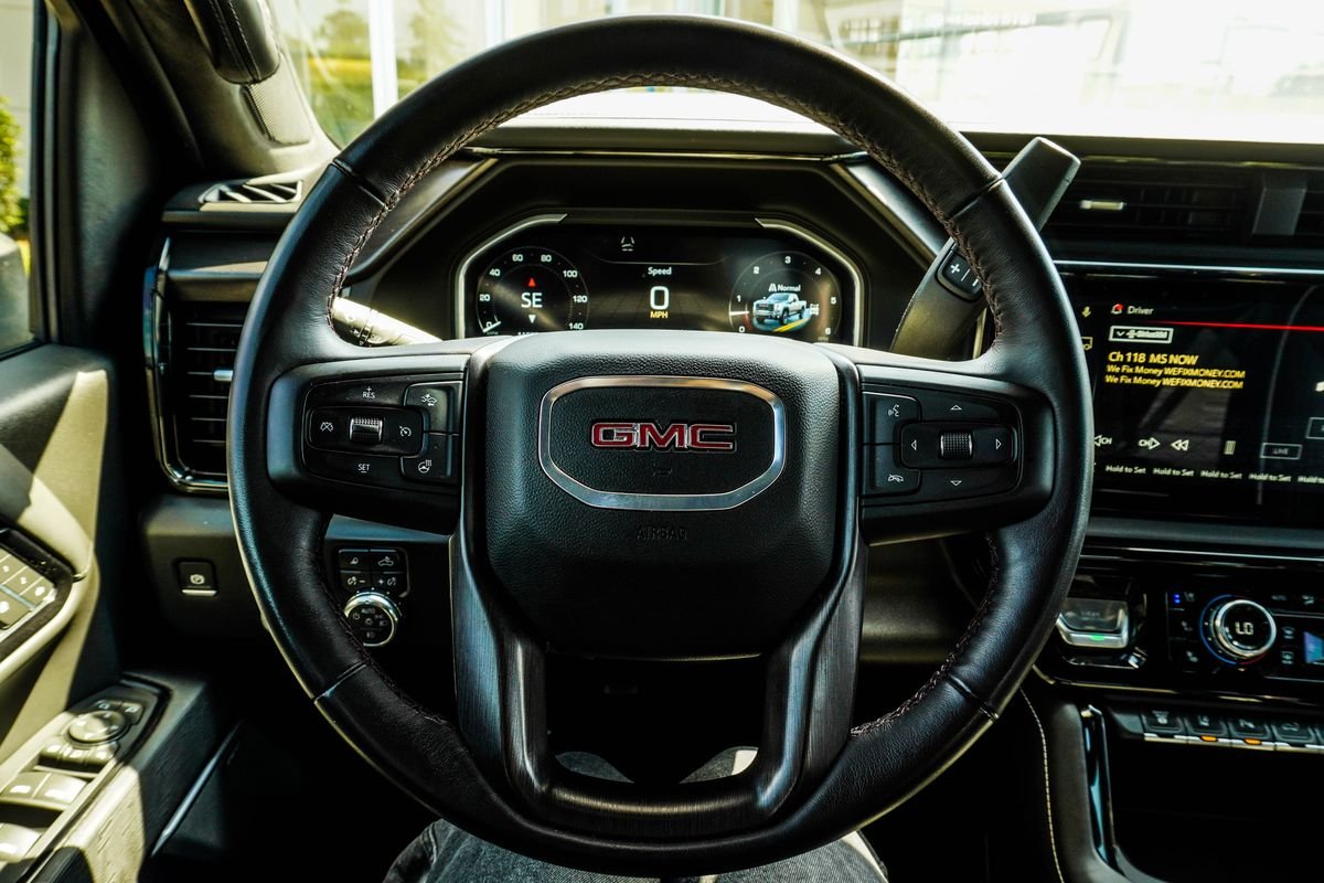 Used 2026 White GMC AT4X image 15