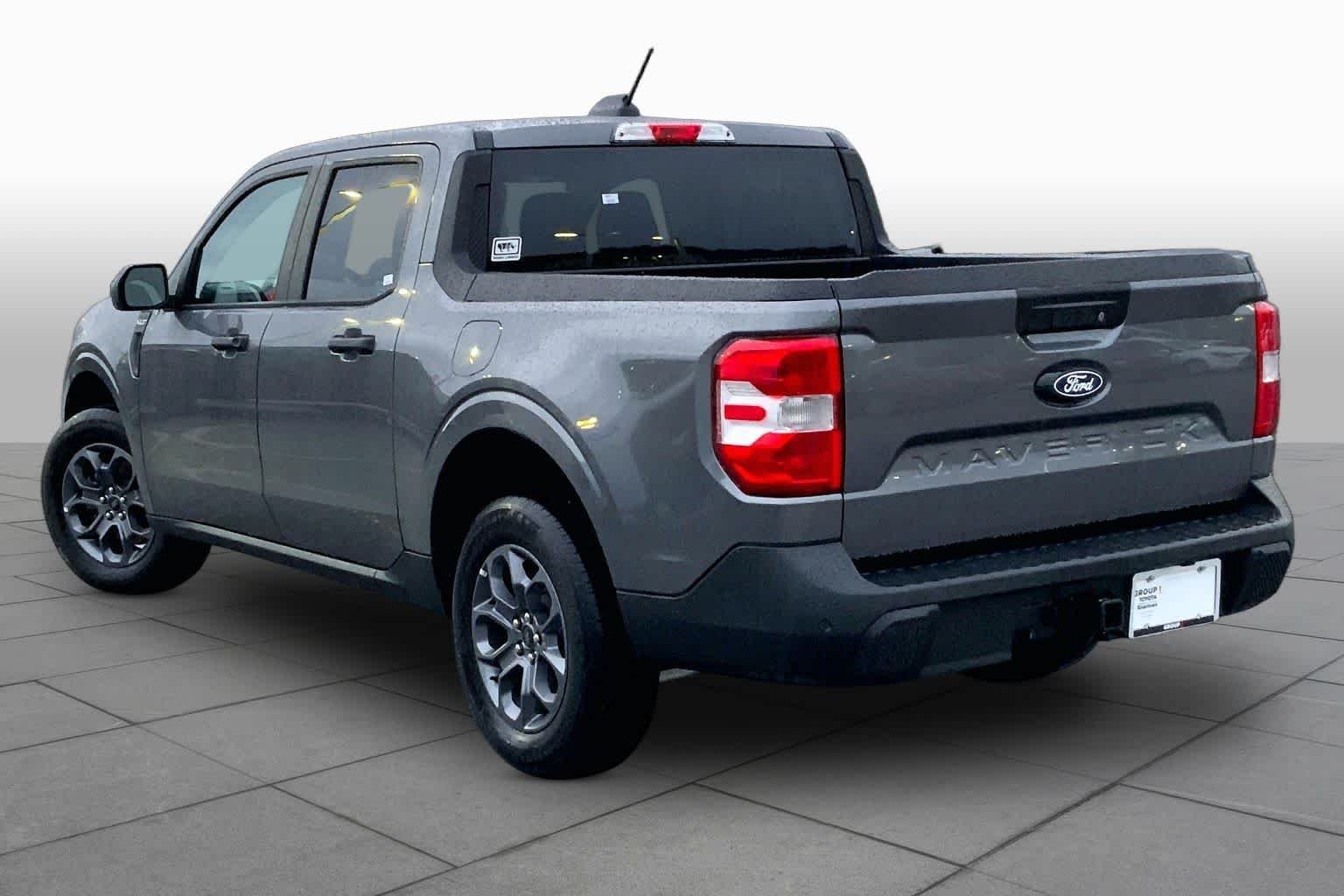 Used 2025 Carbonized Gray Metallic Ford XLT image 12