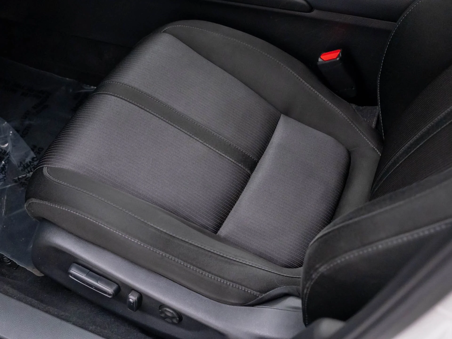Used 2018  Honda EX image 14
