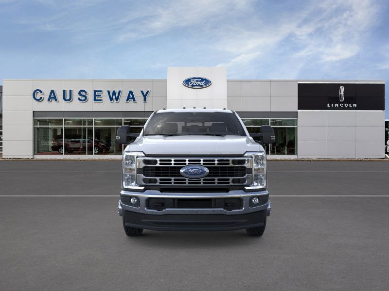 New 2026 Oxford White Ford F-350® XL image 29