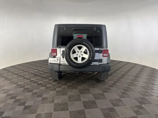 Used 2014 Silver Jeep Unlimited Sport image 8