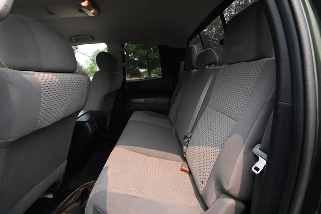 Used 2012 Green Toyota Grade image 11