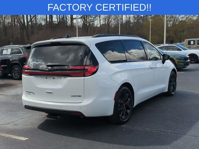 Used 2025 White Chrysler Limited image 5