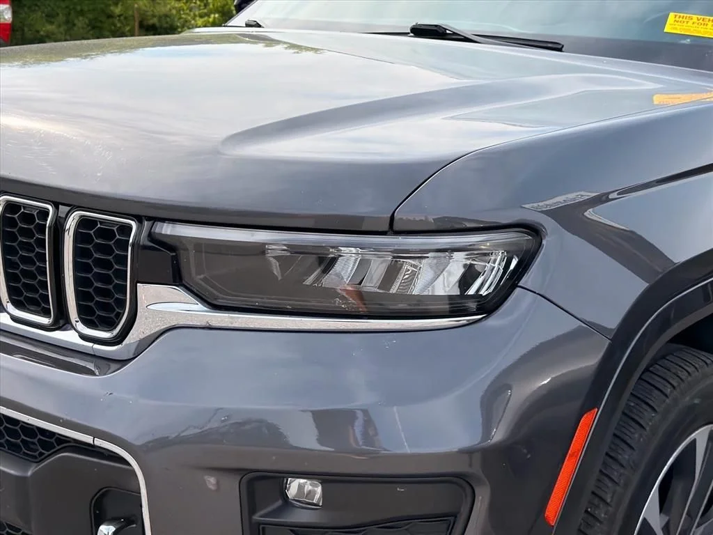 Used 2021 Gray Jeep Overland image 5