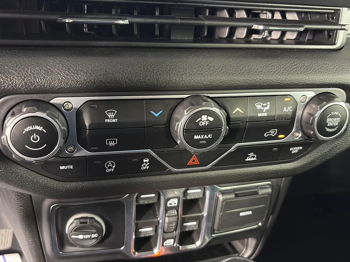 Used 2025 Black Clearcoat Jeep Nighthawk image 33