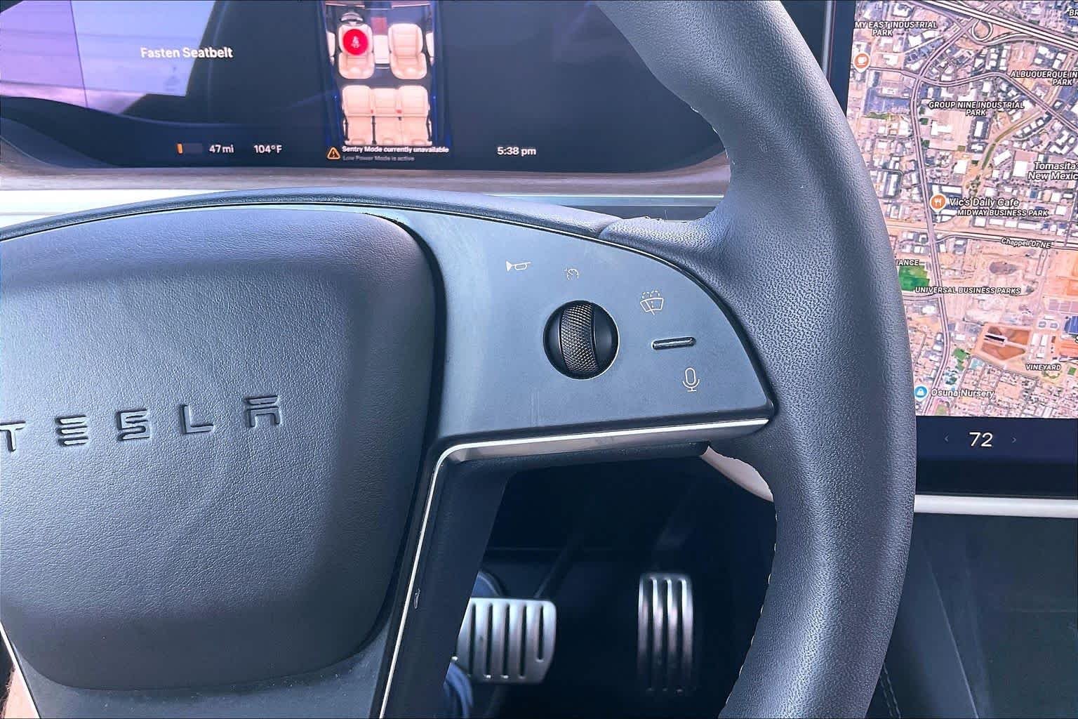 2022 Tesla Model X Long Range - Photo 22