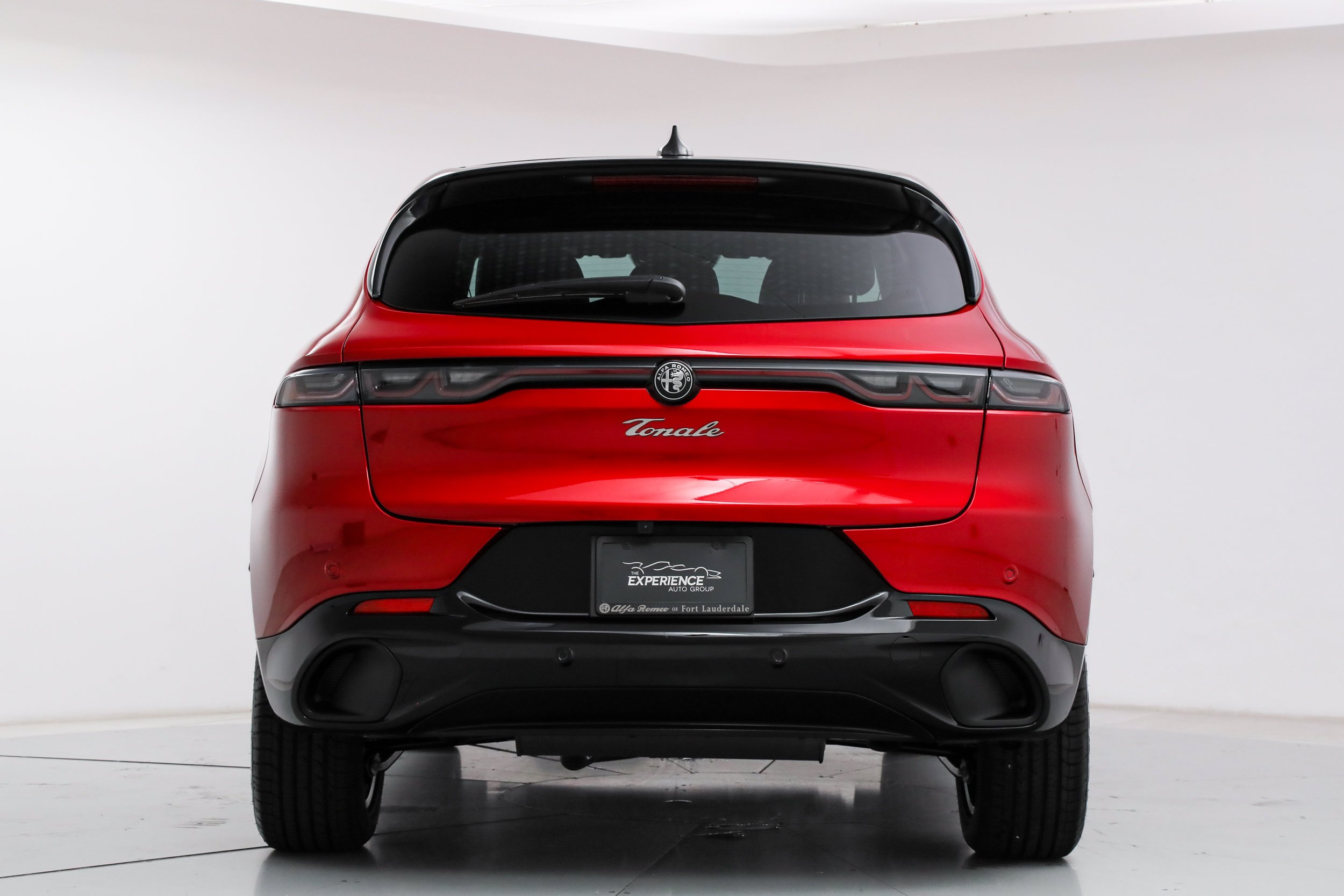 New 2026 Rosso Brera (Red) Exterior Paint Alfa Romeo Sprint image 4