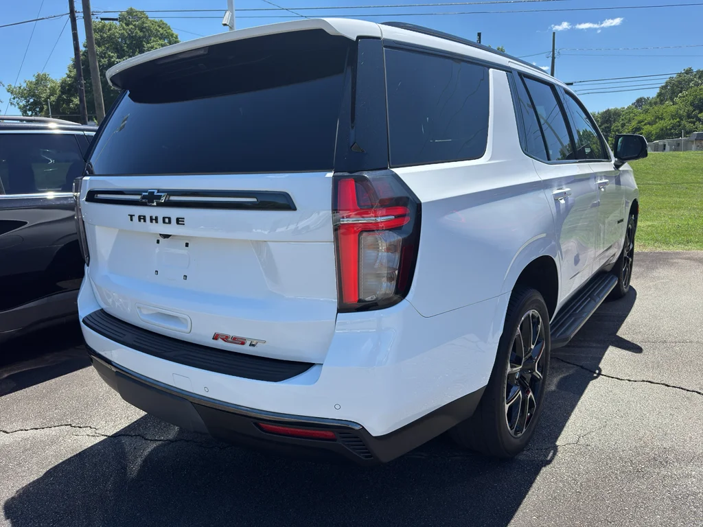 Used 2021 SUMMIT WHITE Chevrolet RST image 4