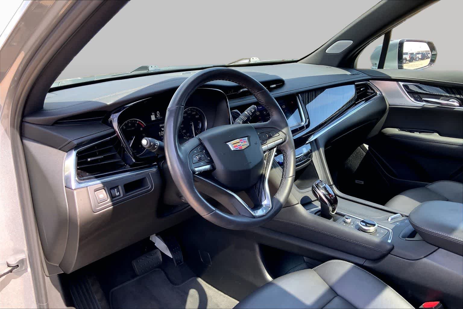 Used 2025 Argent Silver Metallic Cadillac AWD Premium Luxury image 18