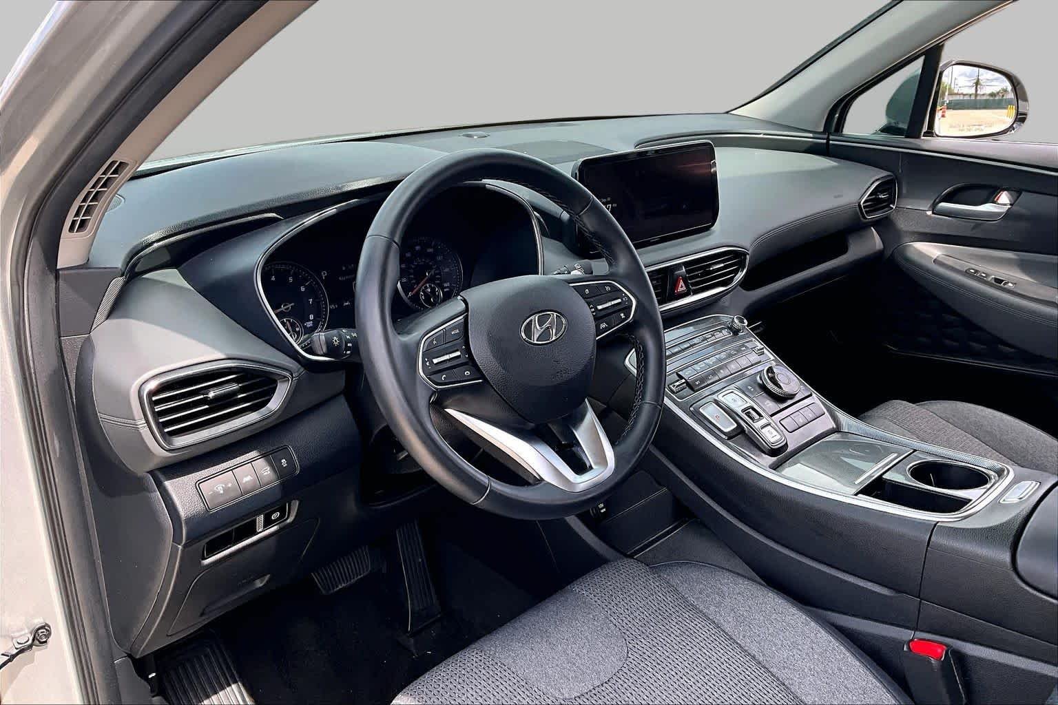 Used 2023 Shimmering Silver Hyundai SEL image 18