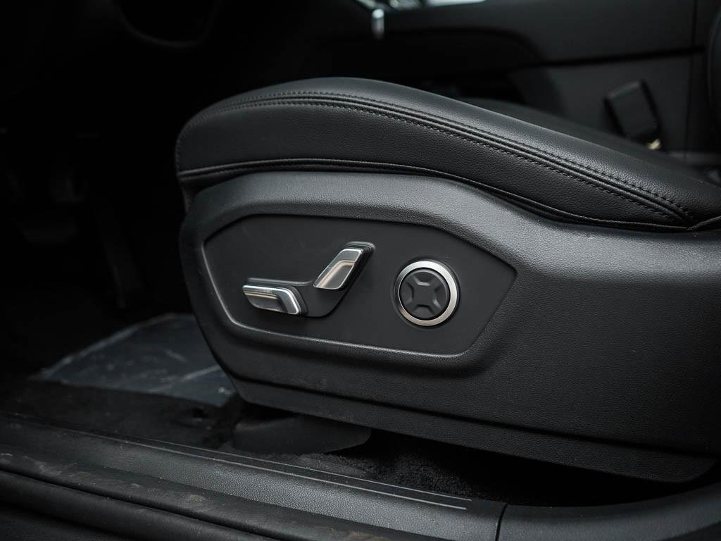 New 2026 Phantom Black Hyundai Limited 7P AWD image 47