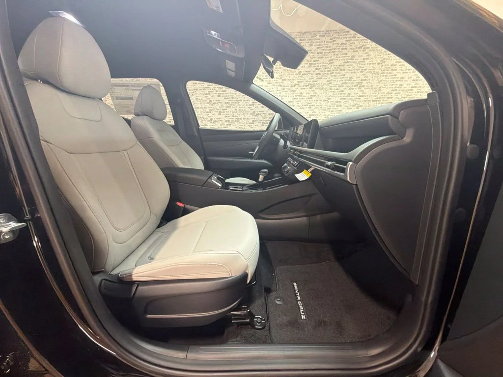 New 2027 Phantom Black Hyundai SE image 11