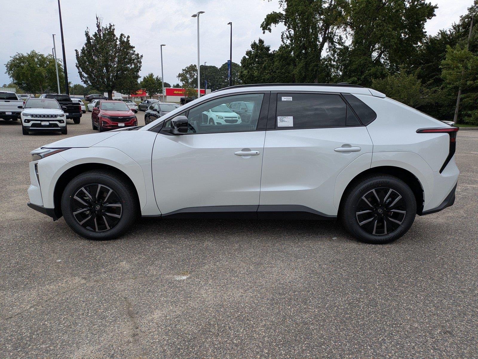 New 2026 Wind Chill Pearl Toyota XLE image 7