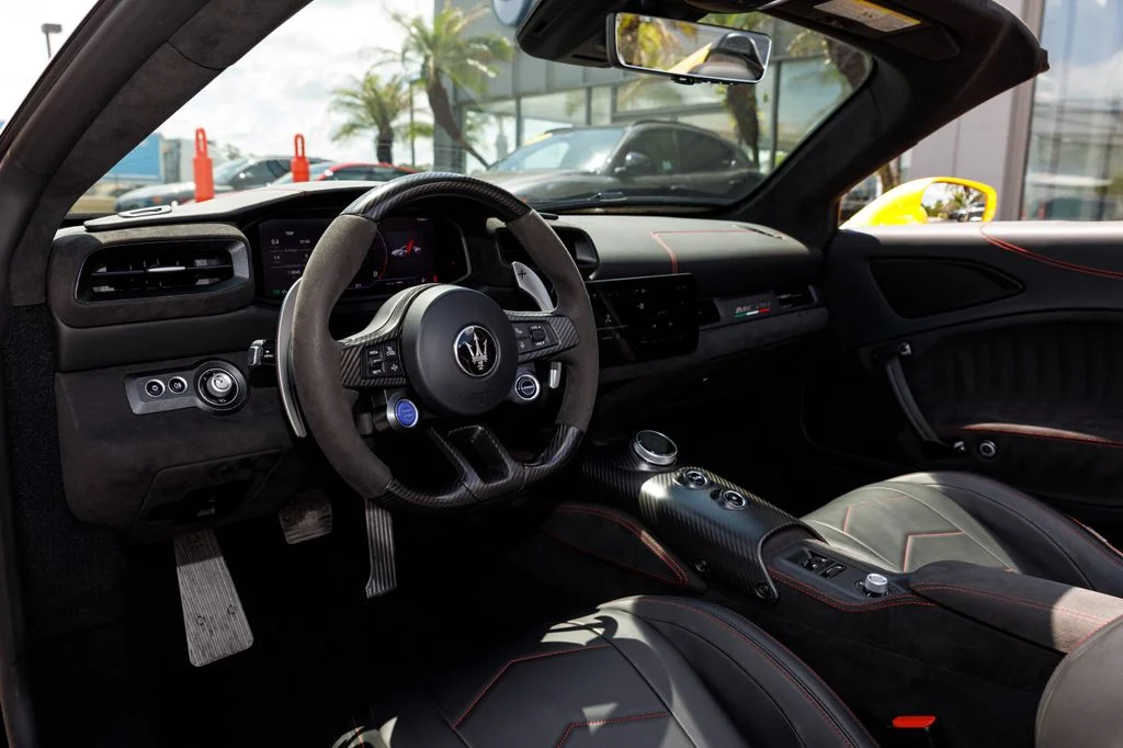 Used 2023  Maserati Cielo image 9