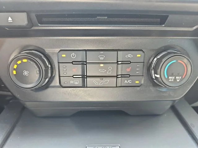 Used 2018 Gray Ford XLT image 25