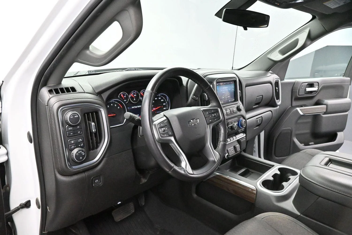 Used 2022 Summit White Chevrolet LT Trail Boss image 13