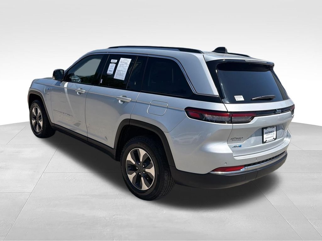 Used 2024 Silver Jeep 4xe image 4