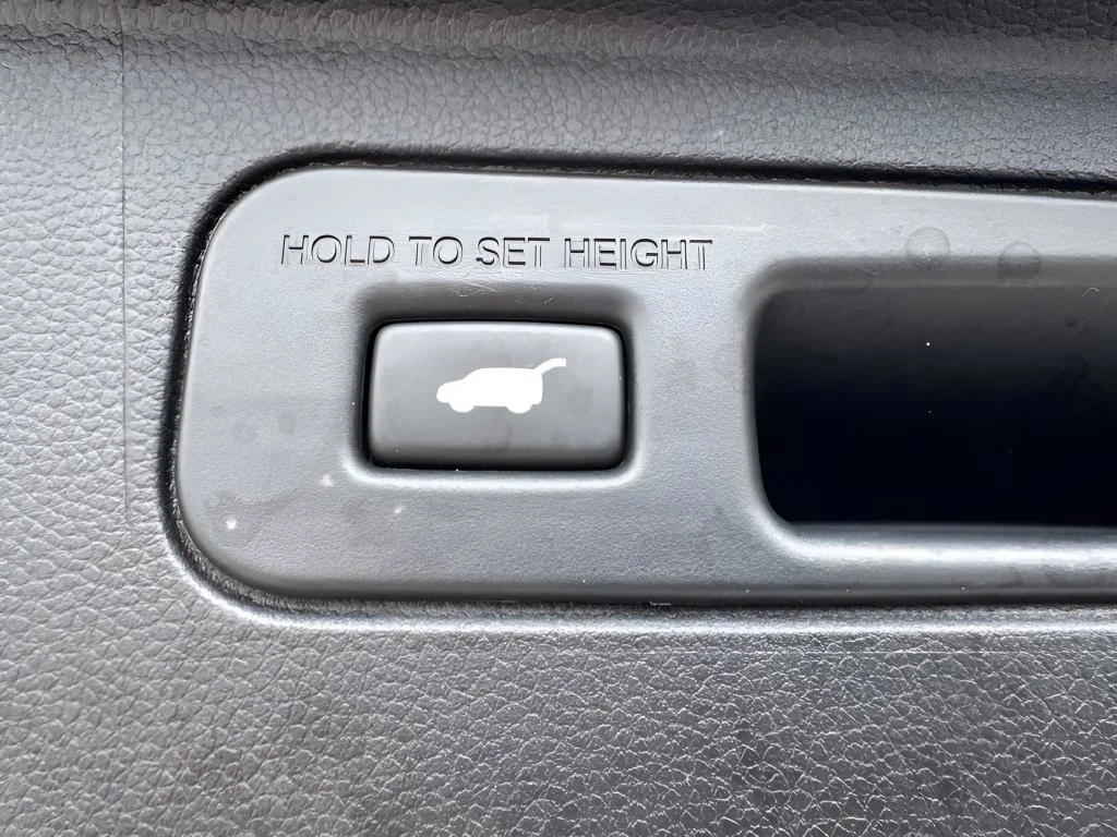 Used 2025 Red Honda Touring image 28
