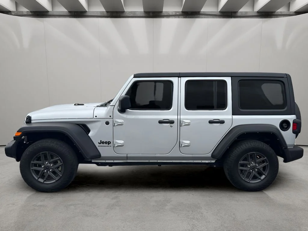 Used 2024 Silver Zynith Clearcoat Jeep Sport S image 2