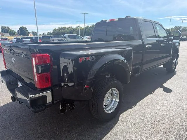 New 2027 Agate Black Metallic Ford F-350® Lariat® image 38